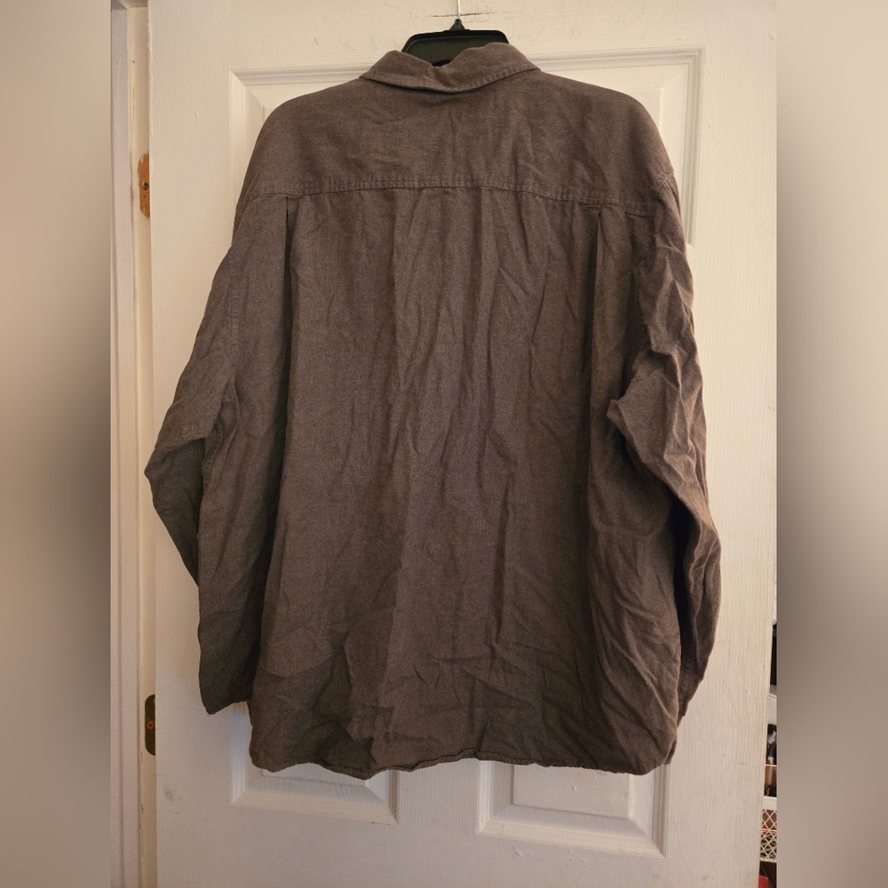 Great Condition Knightsbridge Button Up - image 4